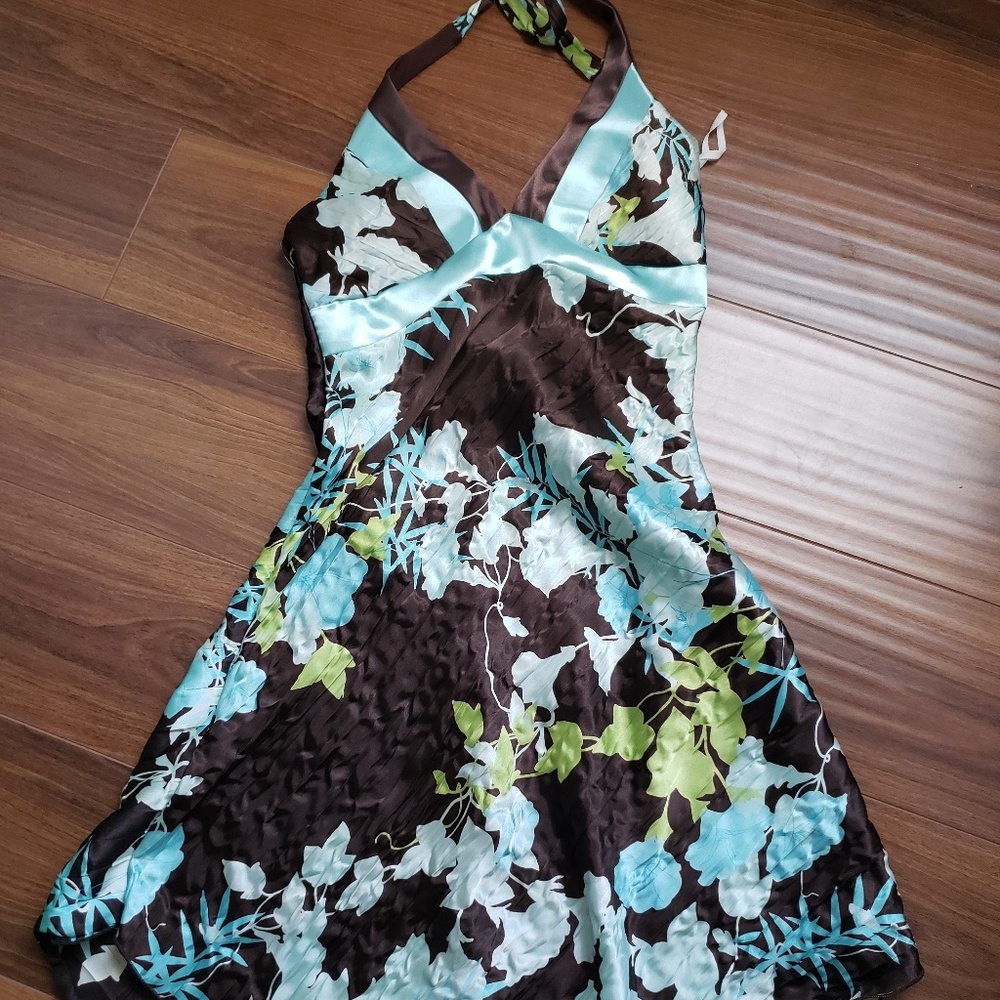 Halter floral like dress